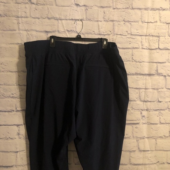 NWOT Athleta Plus Size Brooklyn Jogger Women’s Sz 24 in Navy Blue Athleisure - Picture 7 of 9